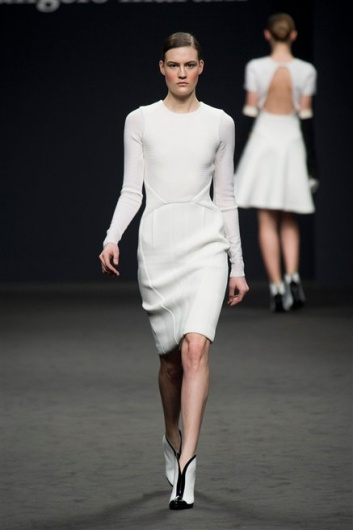 Fotoservizio/FW 2013-2014/WOMEN/ANGELO MARANI/DP1/2